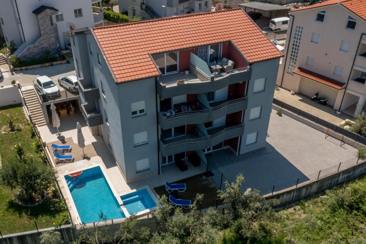 Apartments Karlo Podstrana Bagian luar foto